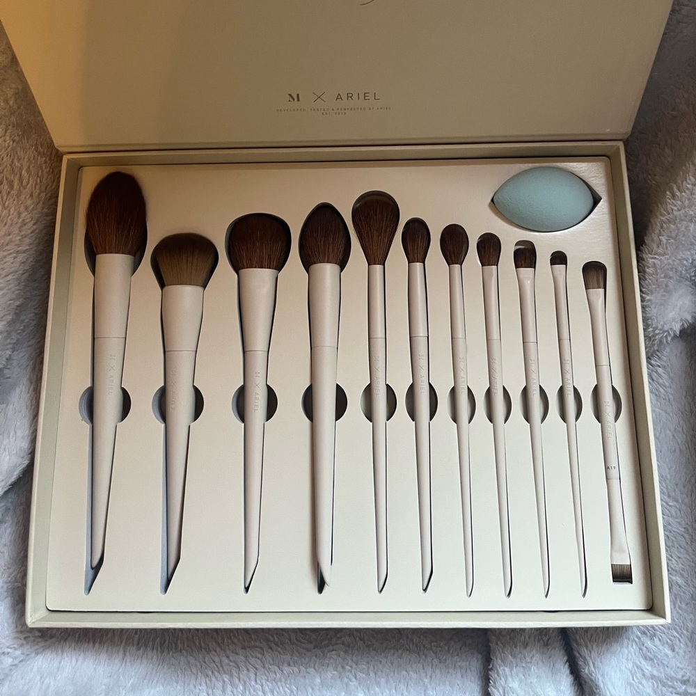 Morphe X Ariel Signature Look 12-piece Face & eye Brush set